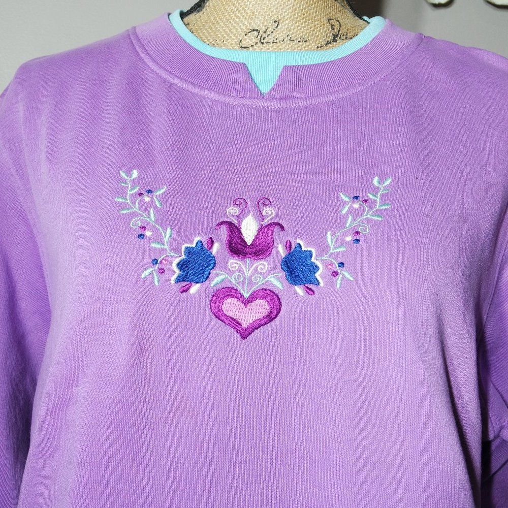 Vintage SHENANIGANS Purple Teal Embroidered Flowers Floral "Grandma" Sweatshirt